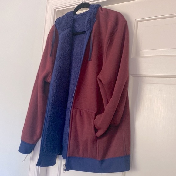 Travelers Full Zip Up Fleece + Sweatshirt 2 in 1 Reversible Indigo Burgundy Red - Picture 2 of 8